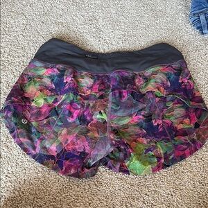 lululemon athletica Women's Colorful Leaf Print Shorts
